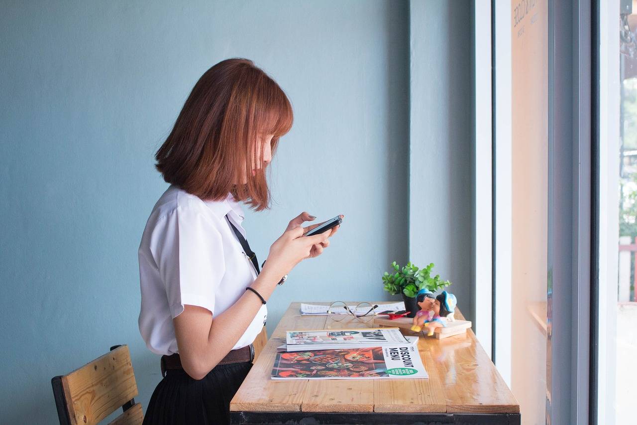 10 Tips for Hair Care on a Budget