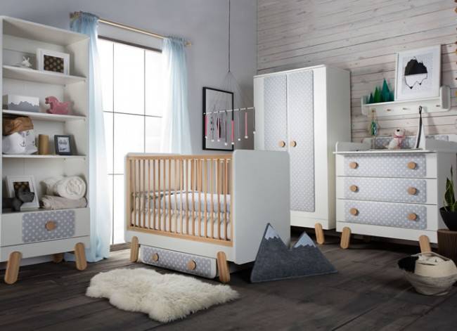 Furniture tips for new mums cot