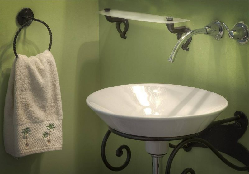 7 steps to a beautiful bathroom on a budget