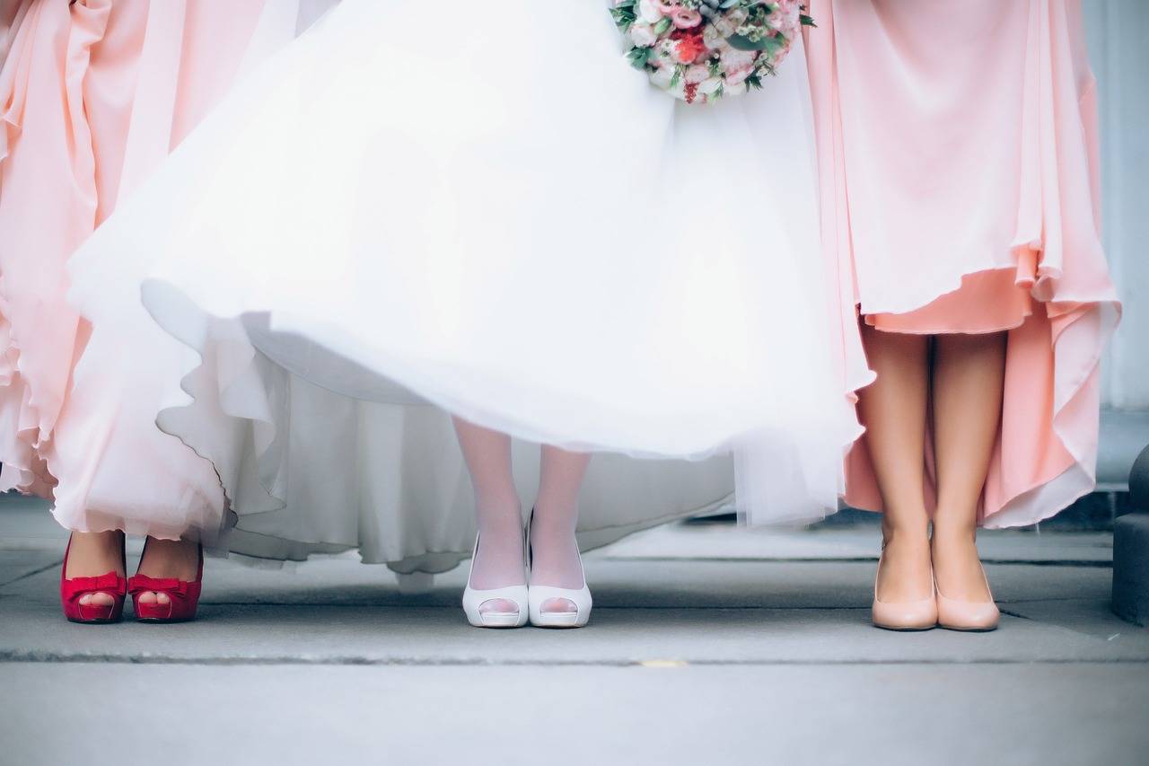 tips for a bridesmaid on a budget