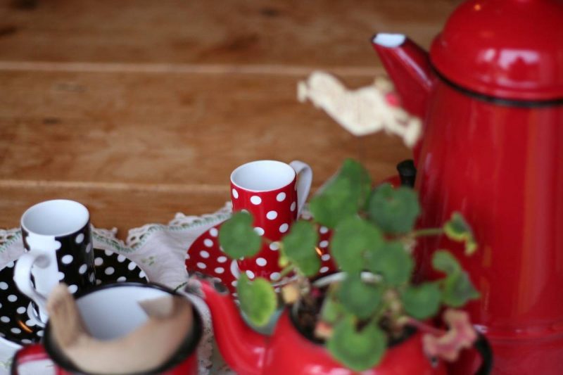 red teapot