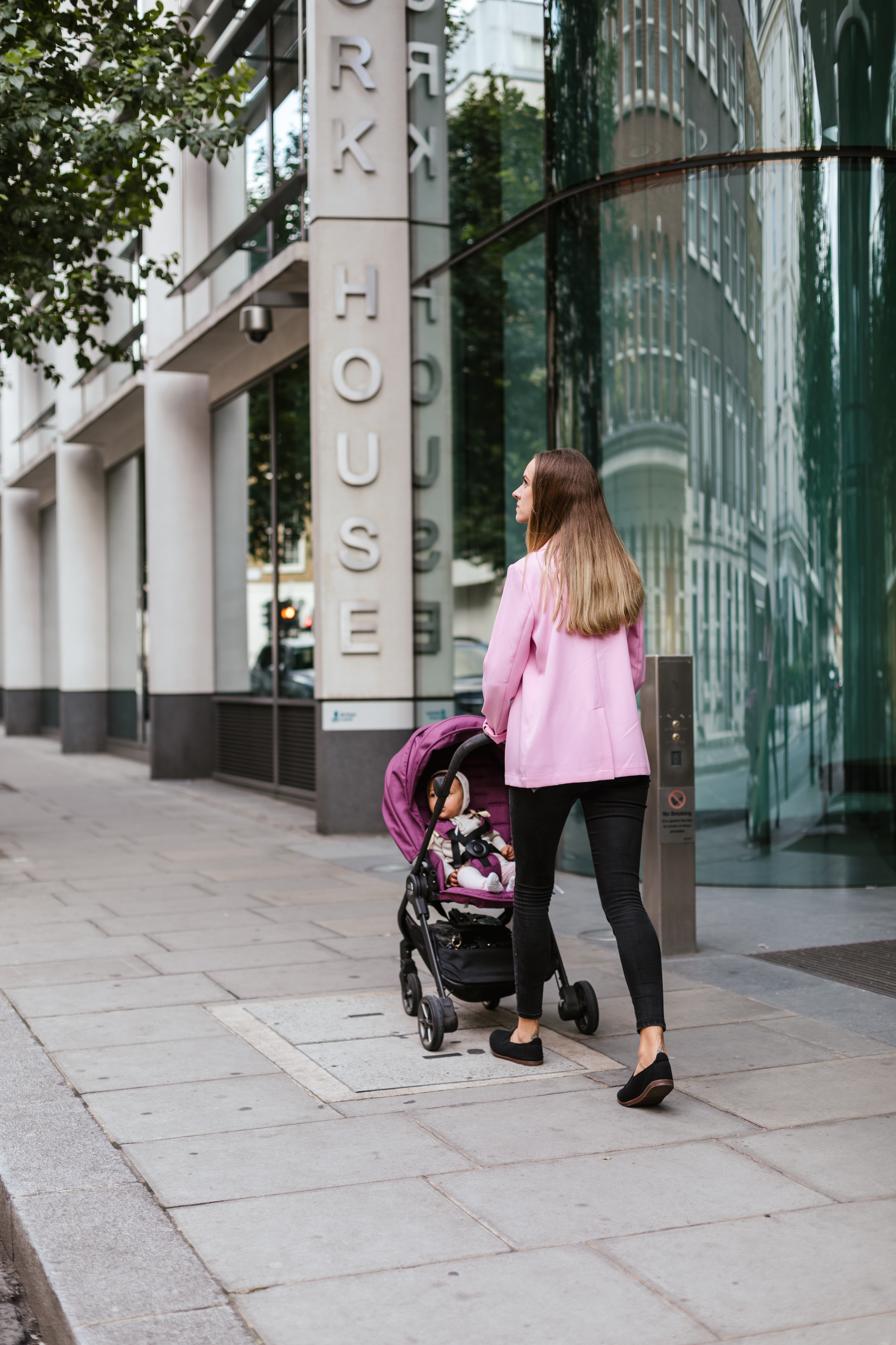 New-born Baby Less Stressful New-born Baby Less Stressful