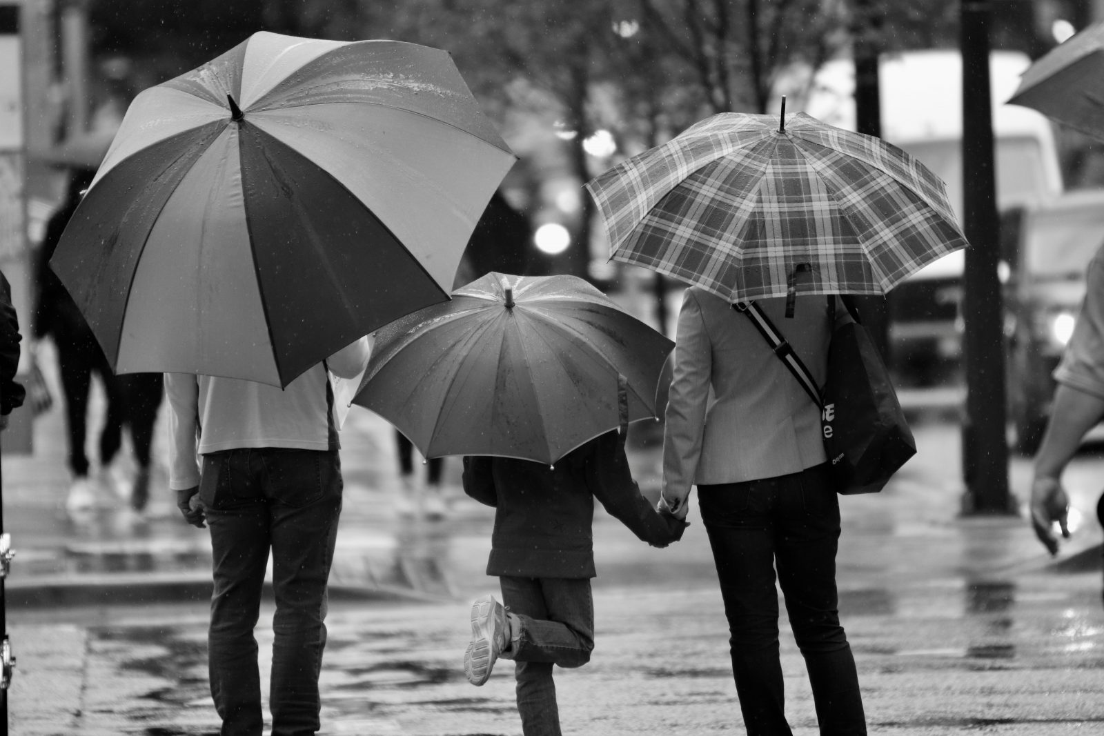 Ways to Respond When People Criticize Your Parenting Techniques