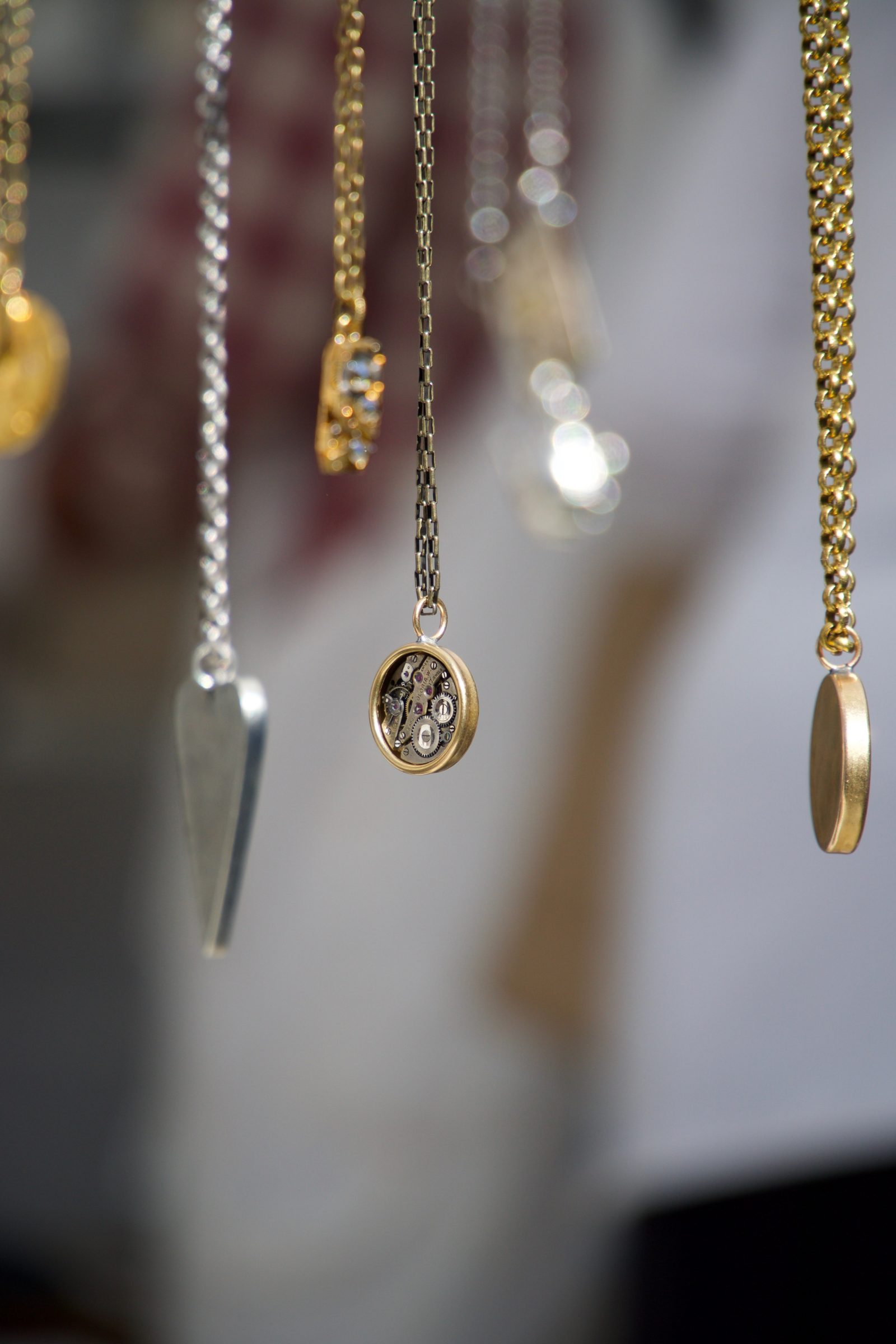 5 Reasons Why You Should Sell Your Old Jewellery