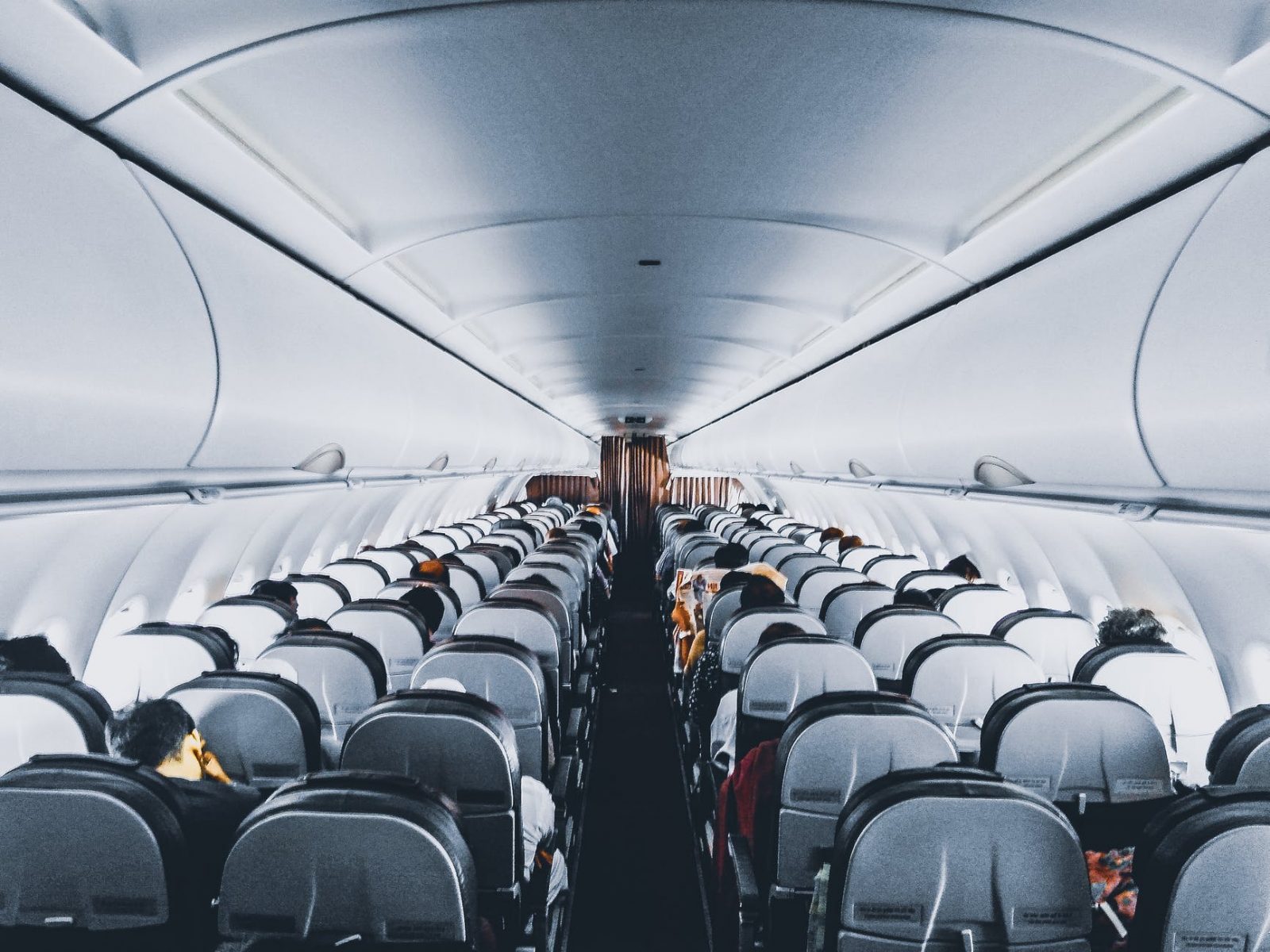 8 Tips for Flying with Toddlers and Young Kids